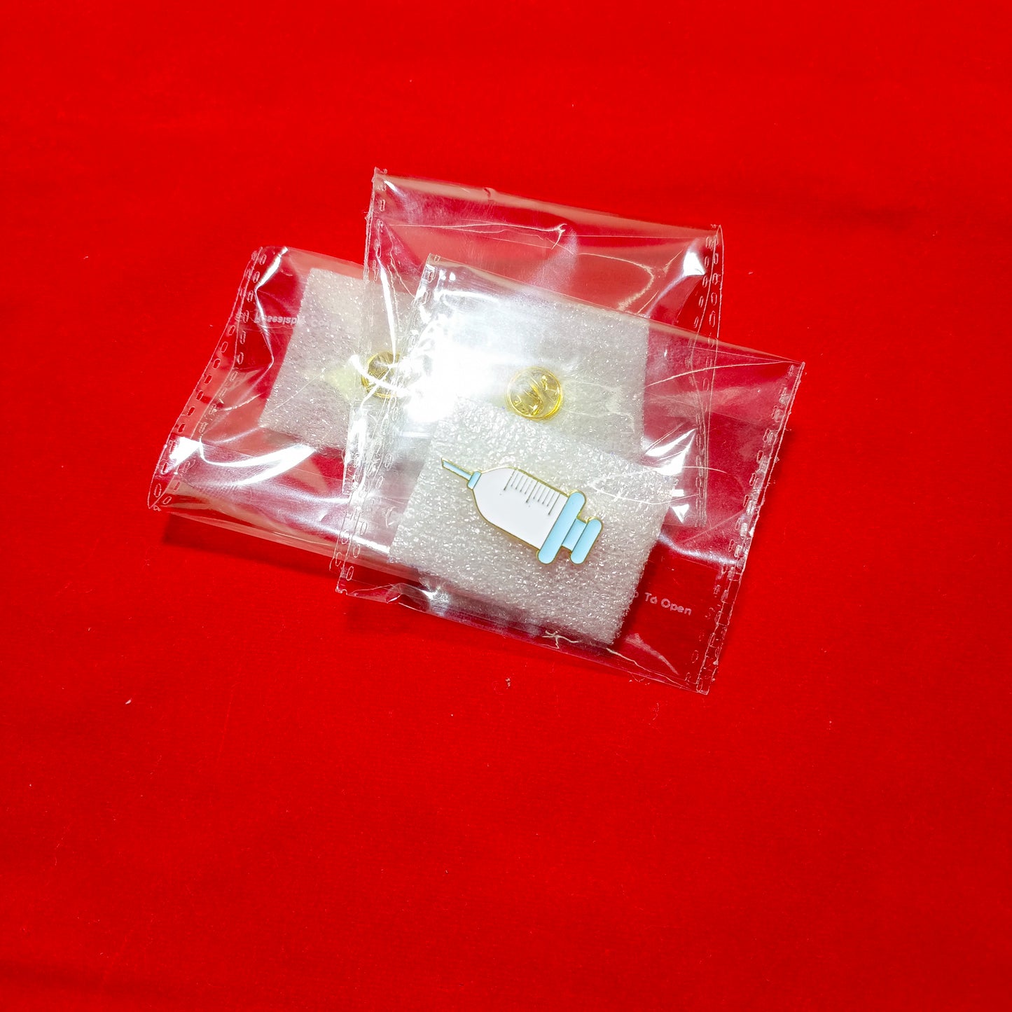 Lapel pins brooch of syringes