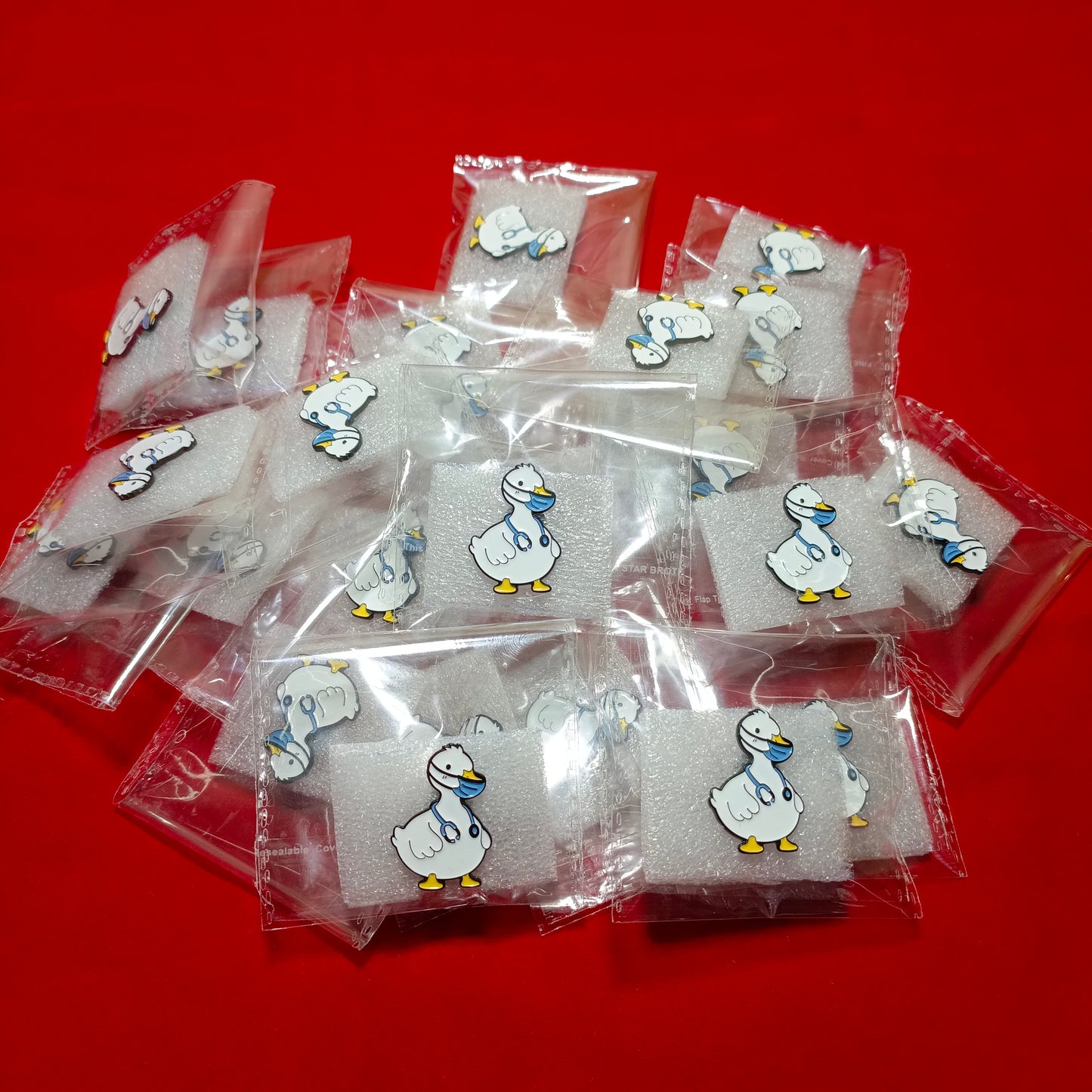 Lapel pins brooch of doctor duck