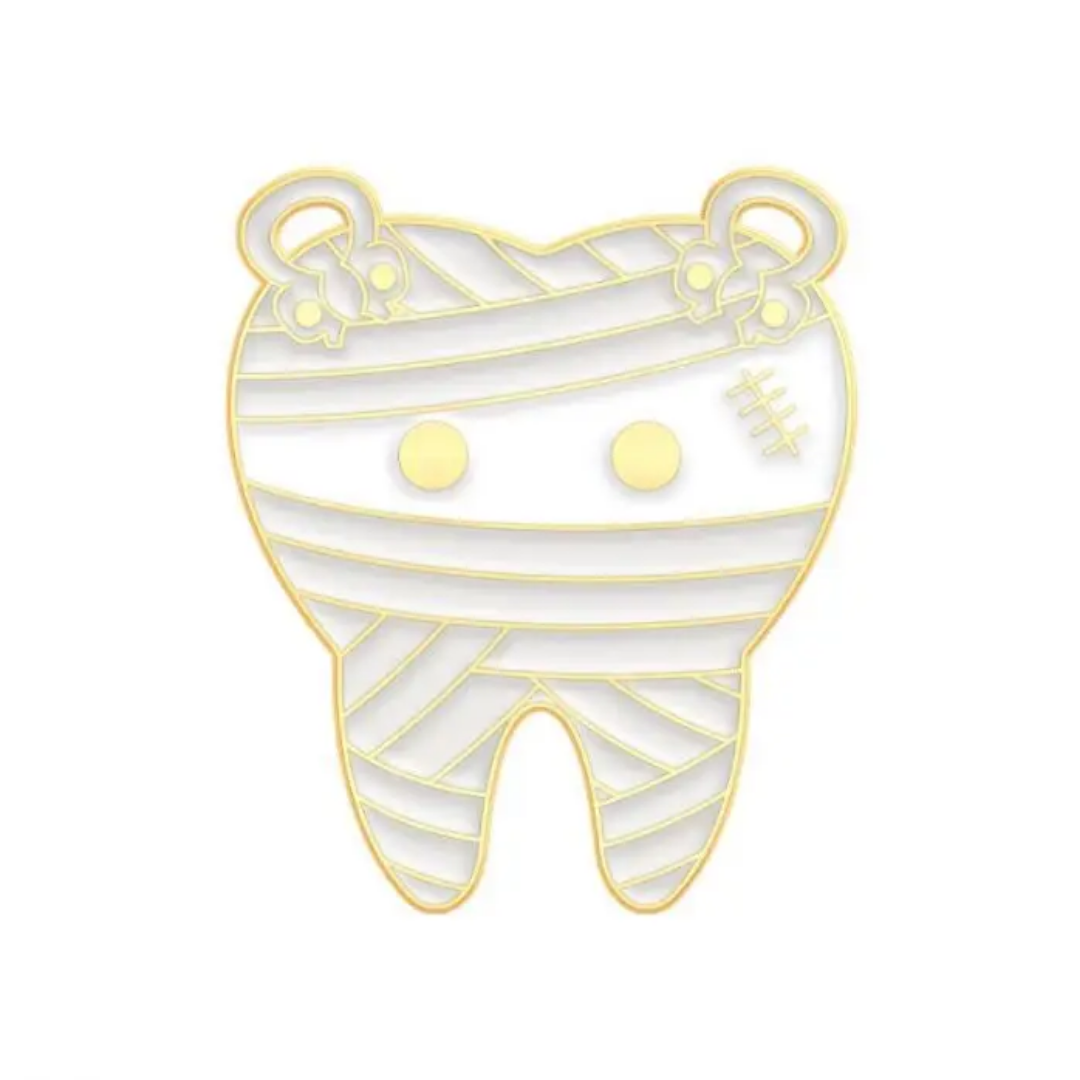 Lapel pin of mummy tooth dentistry gifts