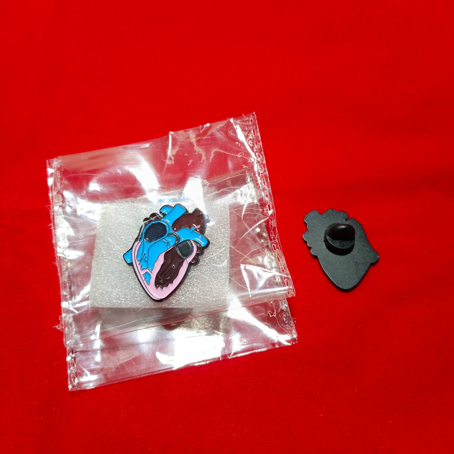 Lapel pins brooch of heart section view
