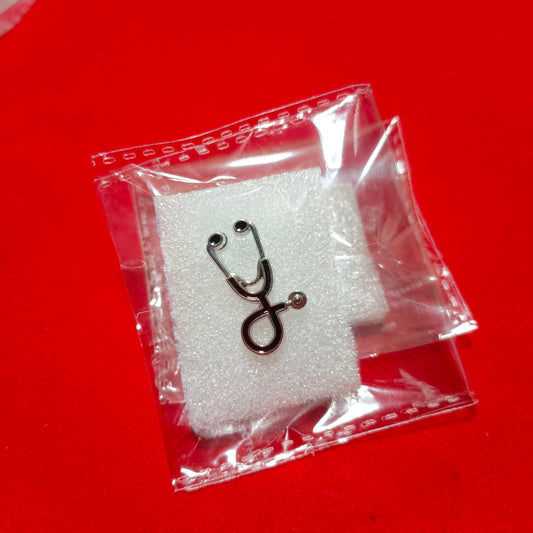 Lapel pins brooch of stethoscope black on silver